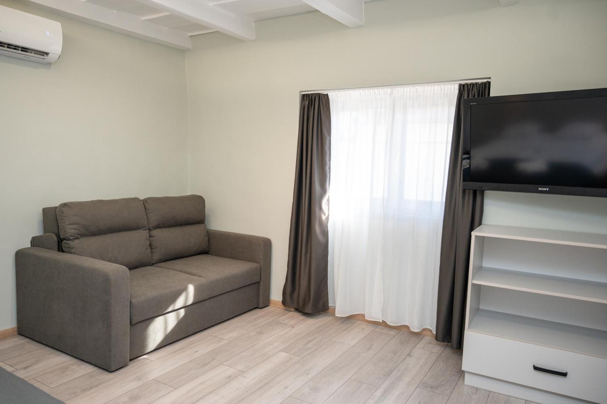 Tuenderkert Apartman Gyula Eksteriør billede